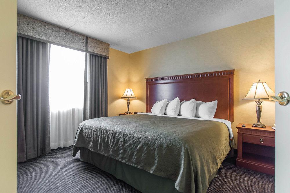 Quality Inn & Suites Bay Front Sault Sainte Marie Esterno foto