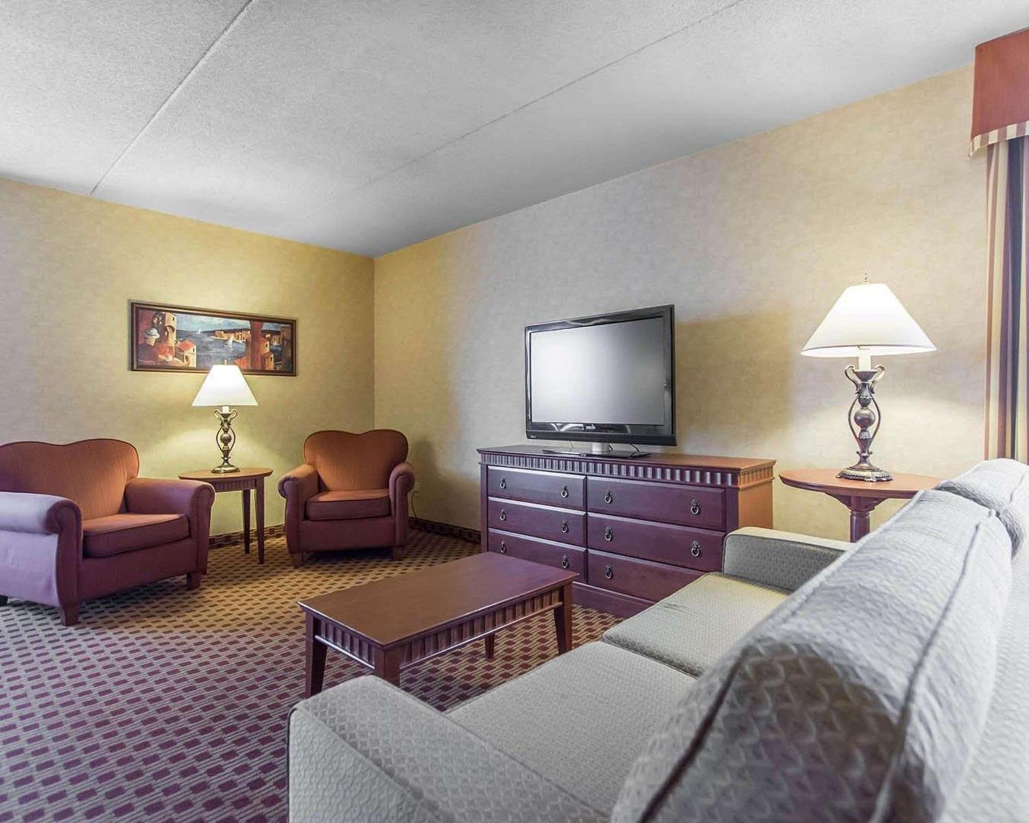 Quality Inn & Suites Bay Front Sault Sainte Marie Esterno foto