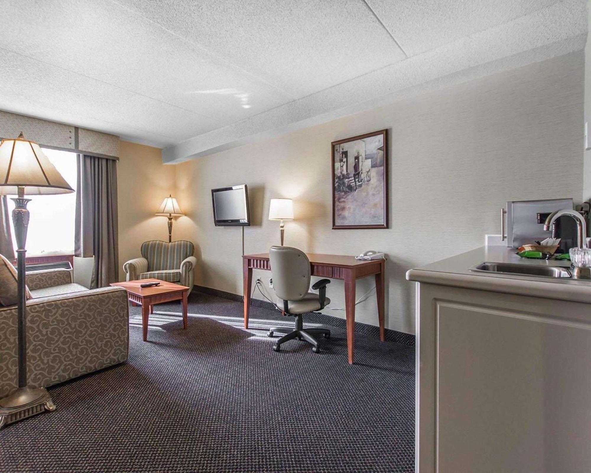 Quality Inn & Suites Bay Front Sault Sainte Marie Esterno foto