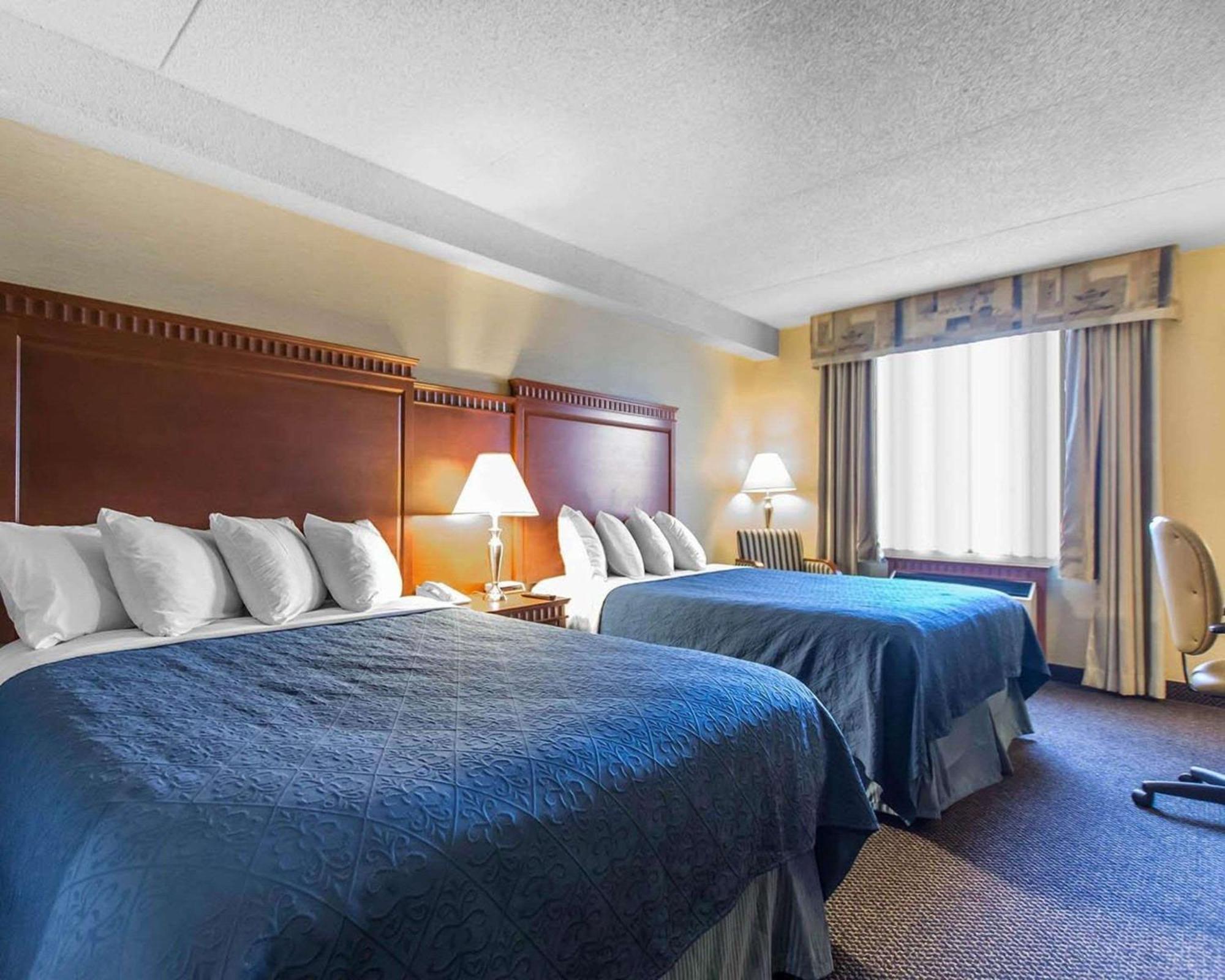 Quality Inn & Suites Bay Front Sault Sainte Marie Esterno foto